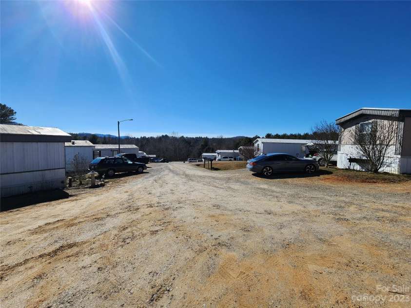 5 & 22 Becky Lane, Fairview, NC 28730.  MLS# CAR4106041, YatesRealty ID 5878. 