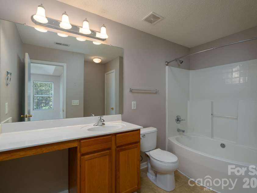 14033 Pinyon Pine Lane, Charlotte, NC 28215.  MLS# CAR4435831, YatesRealty ID 58782. 