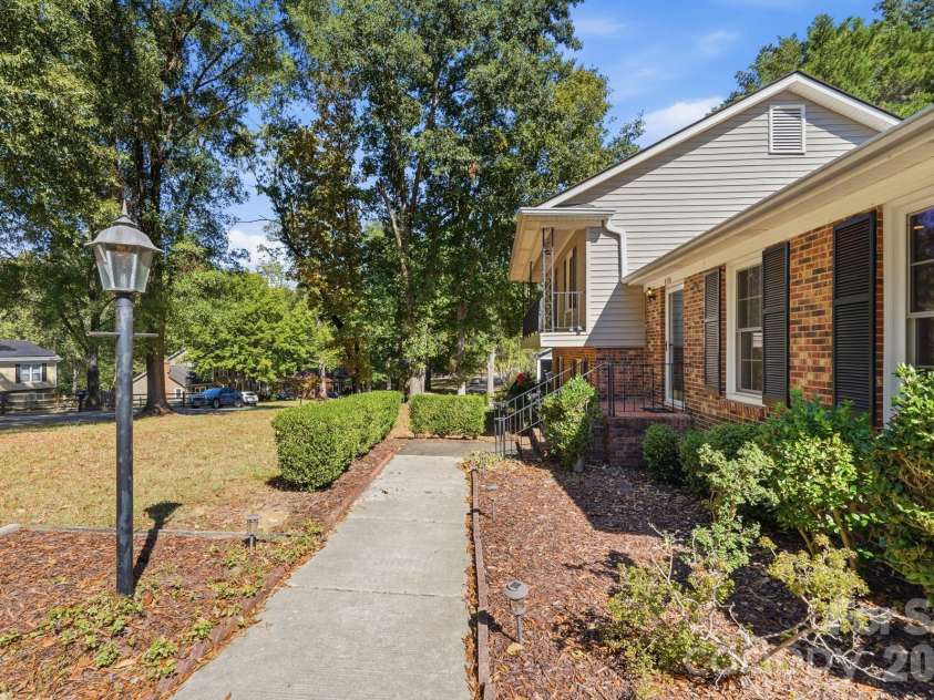 8118 Cliffside Drive, Charlotte, NC 28270.  MLS# CAR4436889, YatesRealty ID 58783. 