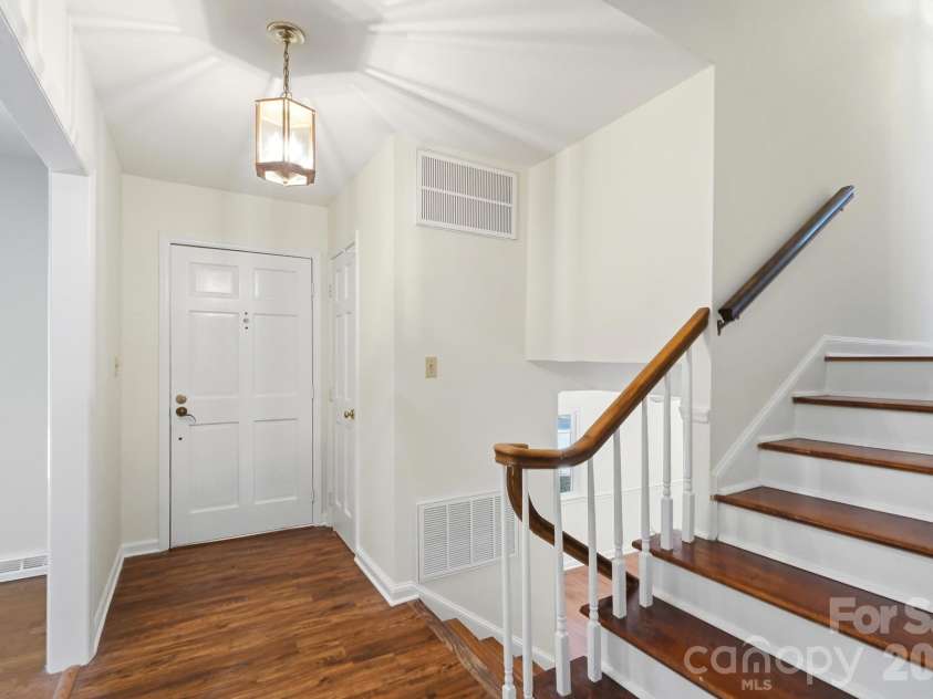 8118 Cliffside Drive, Charlotte, NC 28270.  MLS# CAR4436889, YatesRealty ID 58783. 