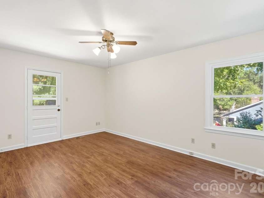 8118 Cliffside Drive, Charlotte, NC 28270.  MLS# CAR4436889, YatesRealty ID 58783. 