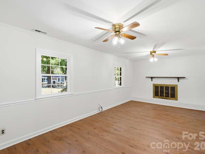 8118 Cliffside Drive, Charlotte, NC 28270.  MLS# CAR4436889, YatesRealty ID 58783. 