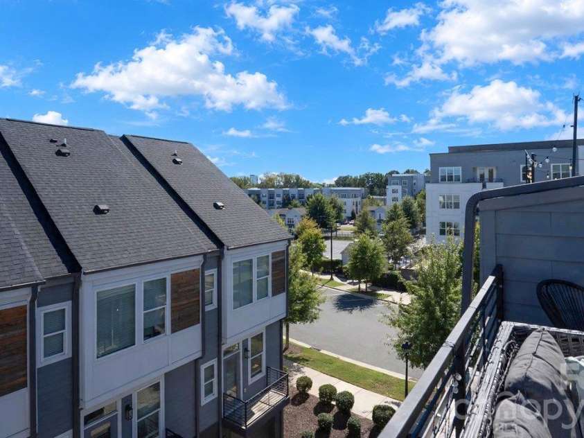 2135 Bryant Park Drive, Charlotte, NC 28208.  MLS# CAR4438170, YatesRealty ID 58789. 