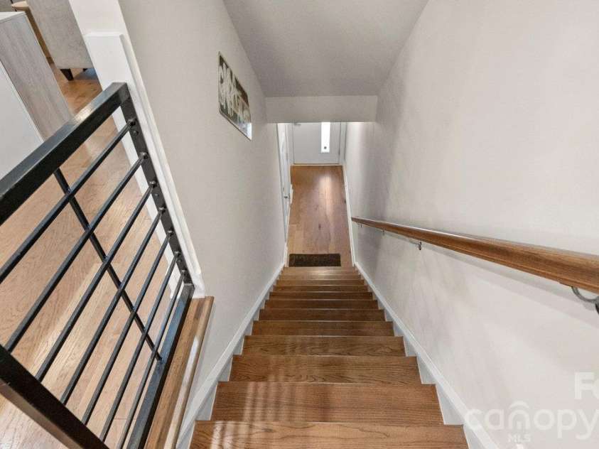 2135 Bryant Park Drive, Charlotte, NC 28208.  MLS# CAR4438170, YatesRealty ID 58789. 