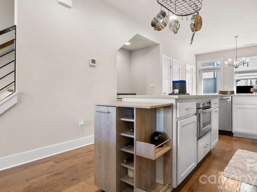 2135 Bryant Park Drive, Charlotte, NC 28208.  MLS# CAR4438170, YatesRealty ID 58789. 
