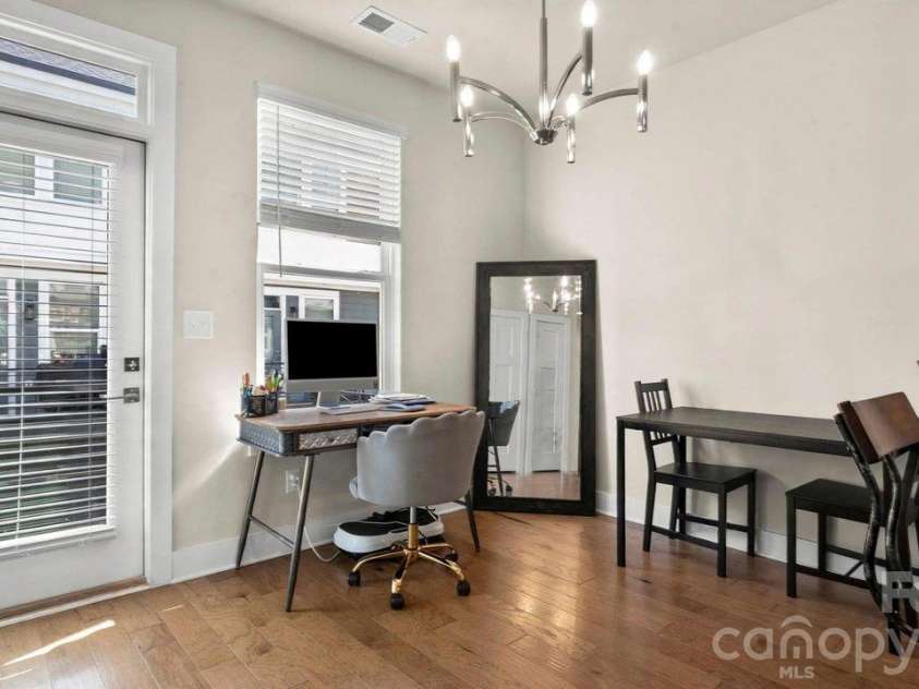 2135 Bryant Park Drive, Charlotte, NC 28208.  MLS# CAR4438170, YatesRealty ID 58789. 