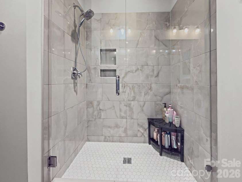 2135 Bryant Park Drive, Charlotte, NC 28208.  MLS# CAR4438170, YatesRealty ID 58789. 