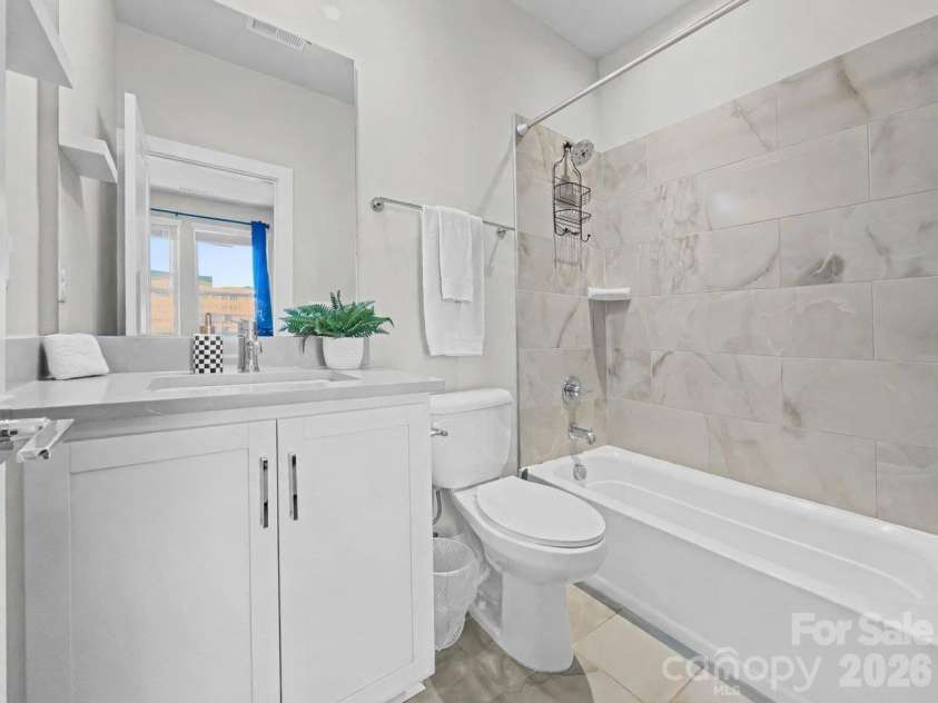2135 Bryant Park Drive, Charlotte, NC 28208.  MLS# CAR4438170, YatesRealty ID 58789. 