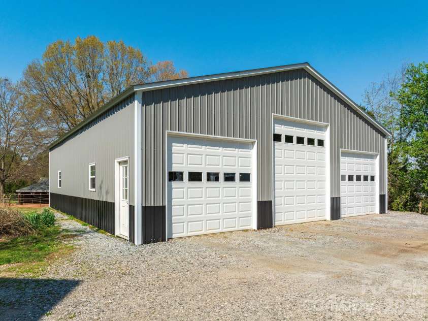 1570 Roddy Road, Campobello, SC 29322.  MLS# CAR4384066, YatesRealty ID 5879. 