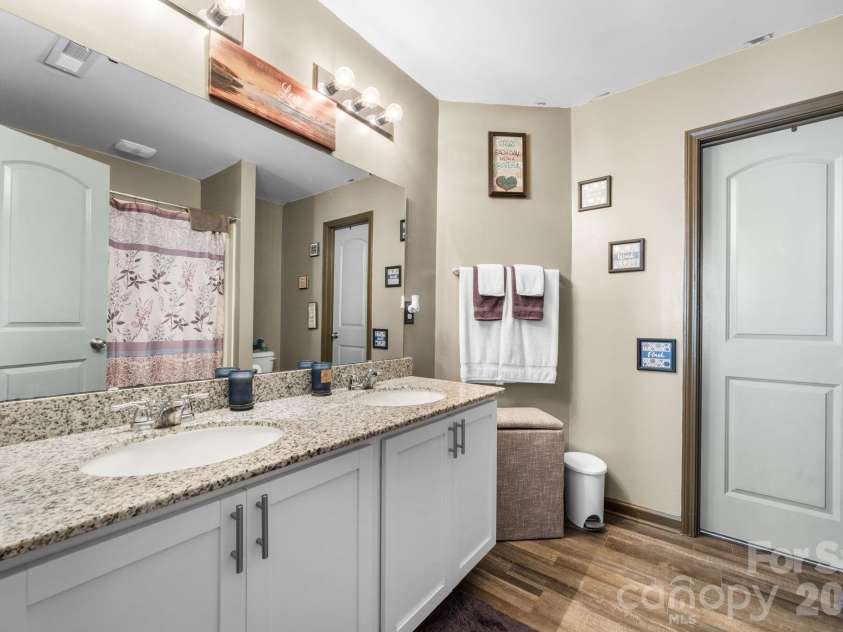 1469 Cypress Loop, Newton, NC 28658.  MLS# CAR4436982, YatesRealty ID 58790. 