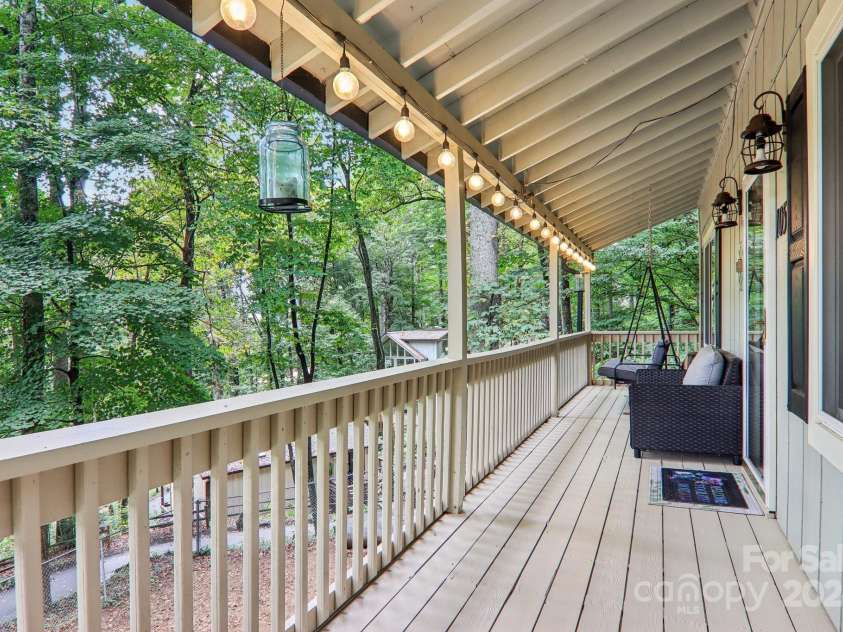 105 Shirley Drive, Maggie Valley, NC 28751.  MLS# CAR4183103, YatesRealty ID 588. 