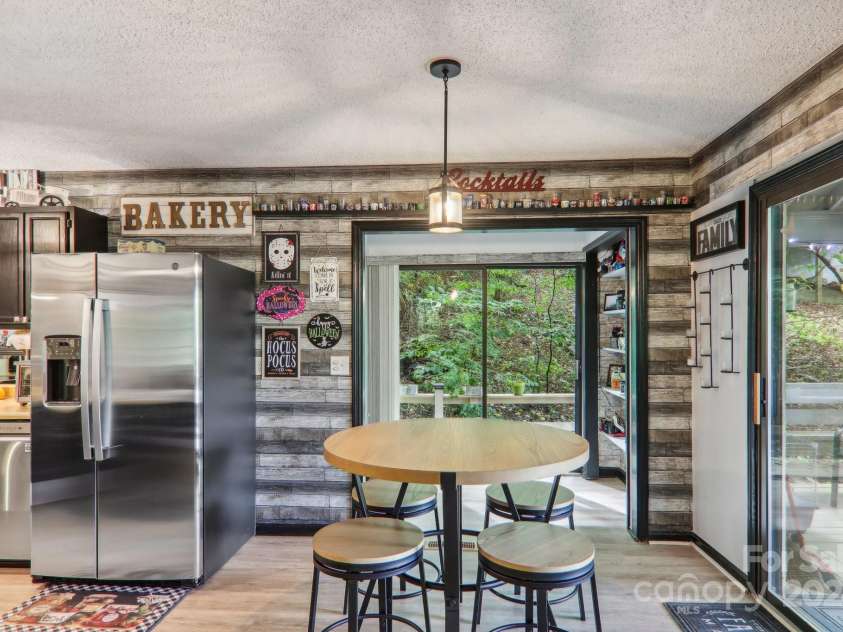 105 Shirley Drive, Maggie Valley, NC 28751.  MLS# CAR4183103, YatesRealty ID 588. 