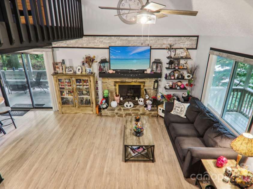 105 Shirley Drive, Maggie Valley, NC 28751.  MLS# CAR4183103, YatesRealty ID 588. 