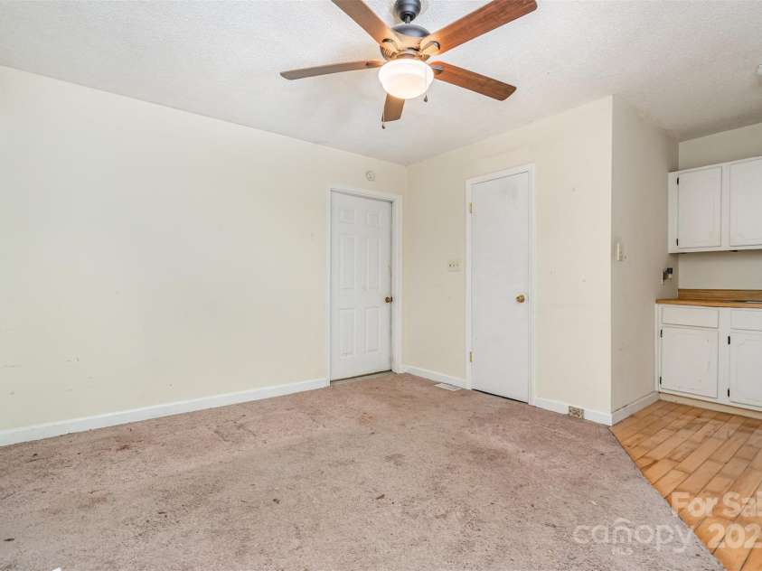 15133 Torrence Branch Road, Charlotte, NC 28278.  MLS# CAR4299900, YatesRealty ID 588. 