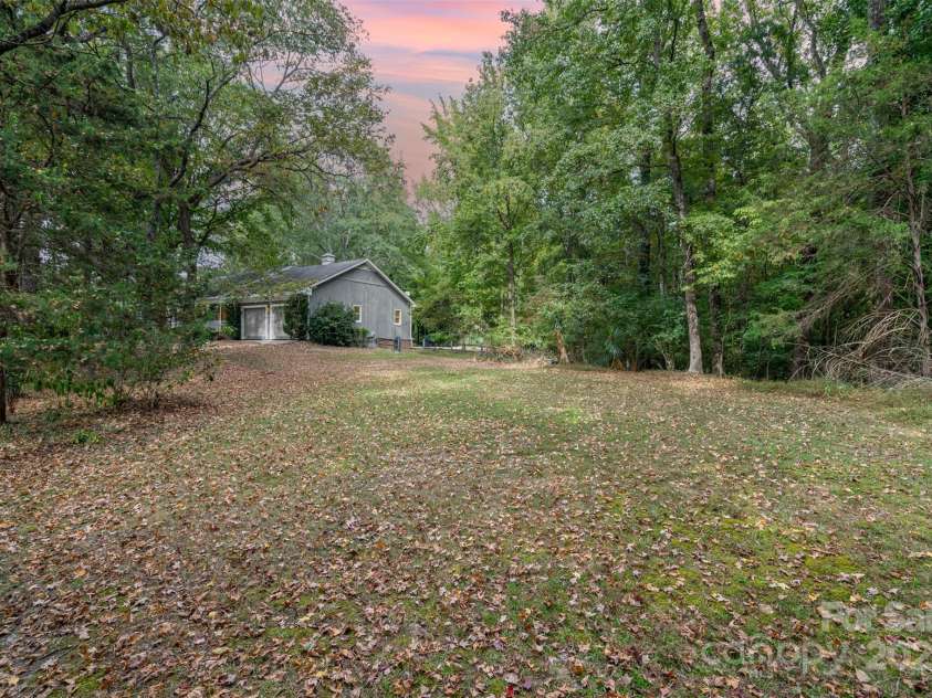 15133 Torrence Branch Road, Charlotte, NC 28278.  MLS# CAR4299900, YatesRealty ID 588. 