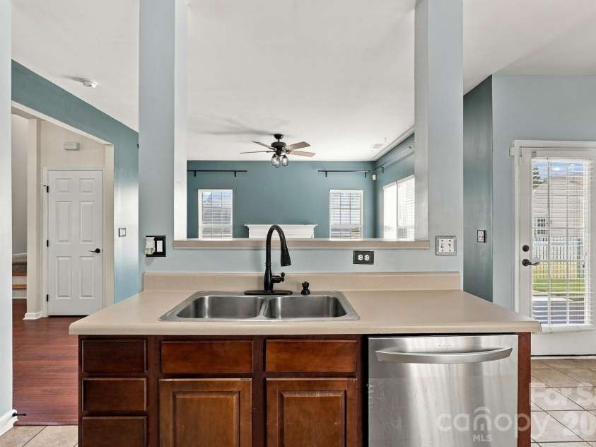 11921 Snapping Turtle Lane, Huntersville, NC 28078.  MLS# CAR4432736, YatesRealty ID 58817. 