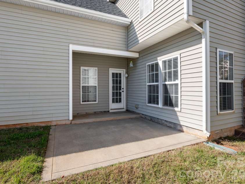11921 Snapping Turtle Lane, Huntersville, NC 28078.  MLS# CAR4432736, YatesRealty ID 58817. 
