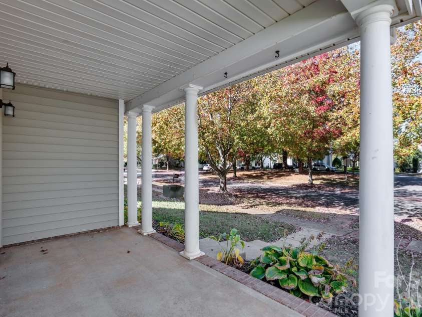 11921 Snapping Turtle Lane, Huntersville, NC 28078.  MLS# CAR4432736, YatesRealty ID 58817. 
