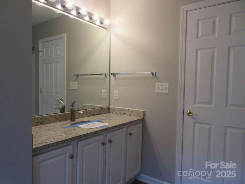 322 Creeks End Circle, Mills River, NC 28759.  MLS# CAR4224272, YatesRealty ID 5882. 