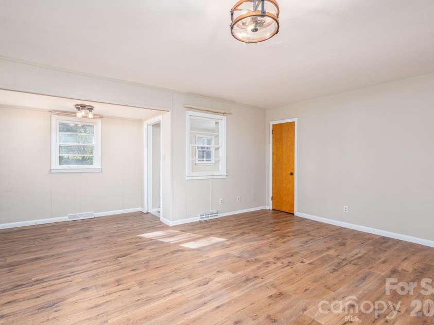 828 Main Street, Shelby, NC 28150.  MLS# CAR4335680, YatesRealty ID 5883. 