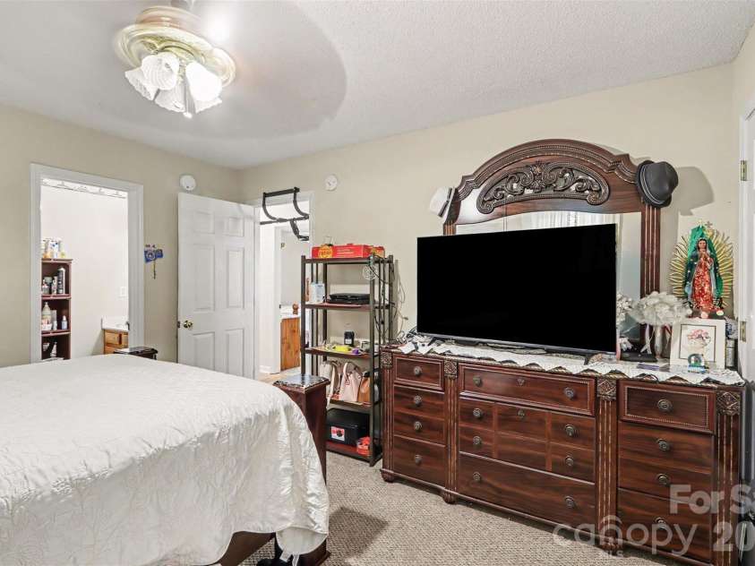 248 Southcircle Drive, Concord, NC 28027.  MLS# CAR4434326, YatesRealty ID 58837. 