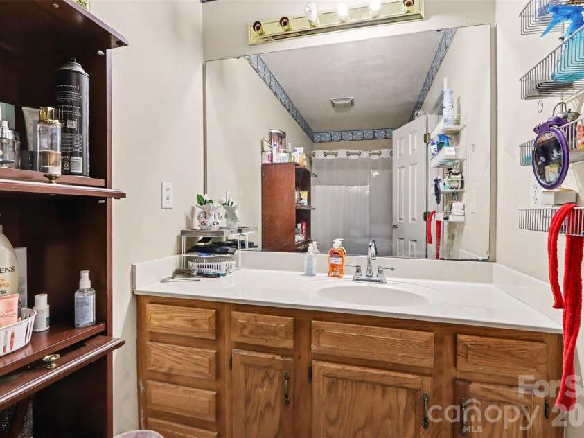 248 Southcircle Drive, Concord, NC 28027.  MLS# CAR4434326, YatesRealty ID 58837. 