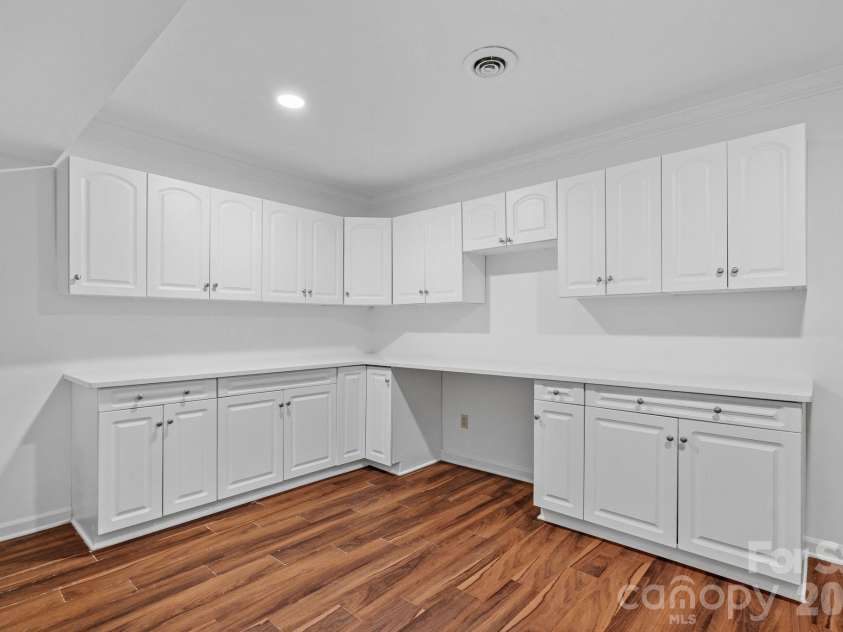 263 Hideaway Lane, Mooresville, NC 28117.  MLS# CAR4434767, YatesRealty ID 58842. 