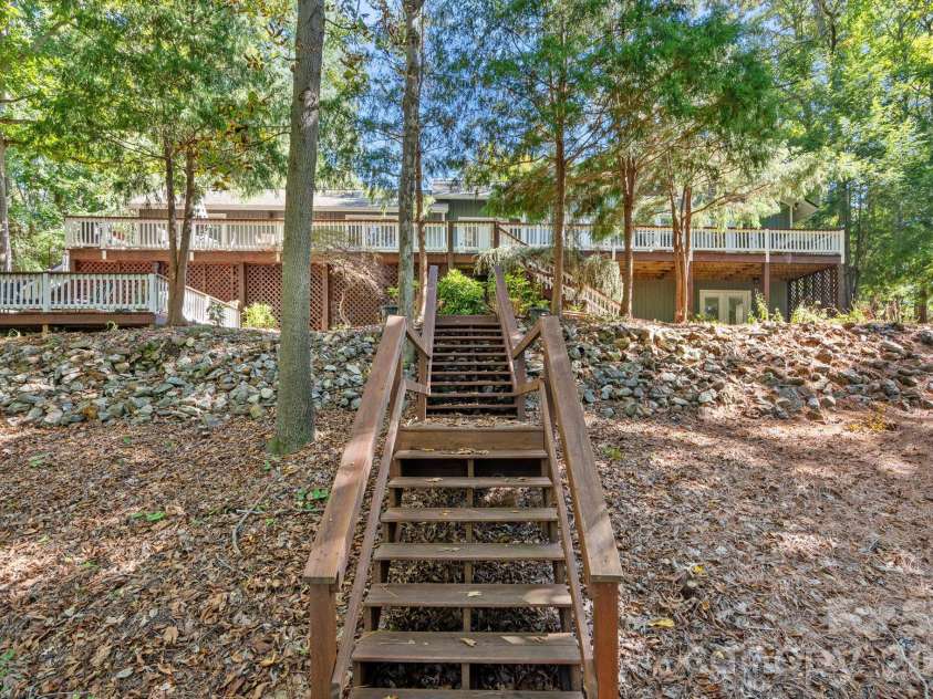 263 Hideaway Lane, Mooresville, NC 28117.  MLS# CAR4434767, YatesRealty ID 58842. 