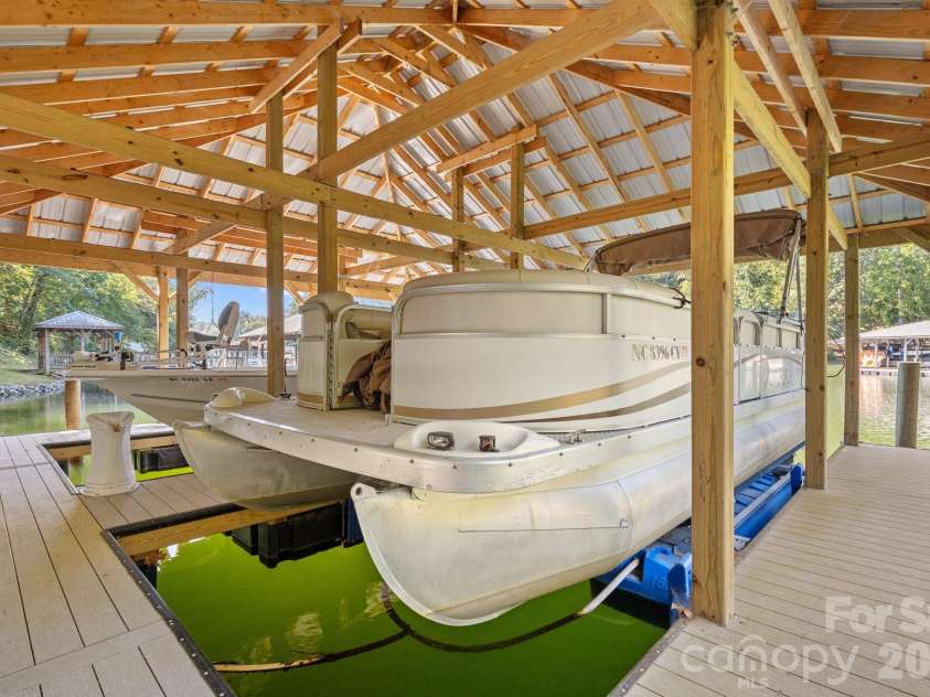 263 Hideaway Lane, Mooresville, NC 28117.  MLS# CAR4434767, YatesRealty ID 58842. 