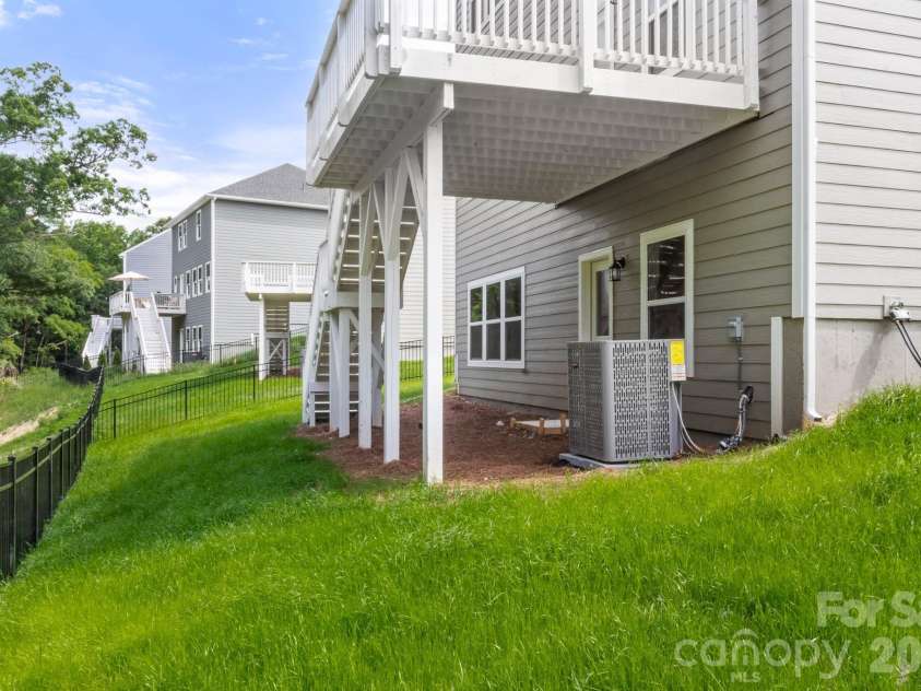 3010 Woodlands Creek Drive, Monroe, NC 28110.  MLS# CAR4249544, YatesRealty ID 5886. 
