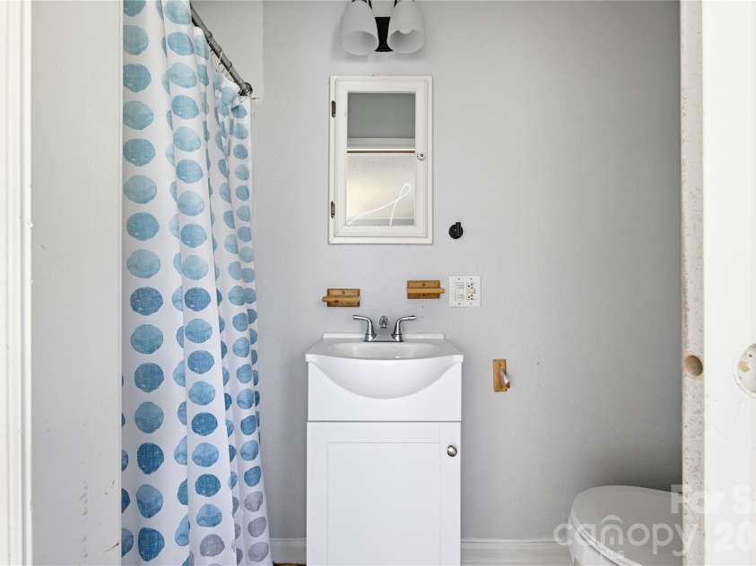 280 Arrowood Road, Salisbury, NC 28144.  MLS# CAR4437973, YatesRealty ID 58861. 