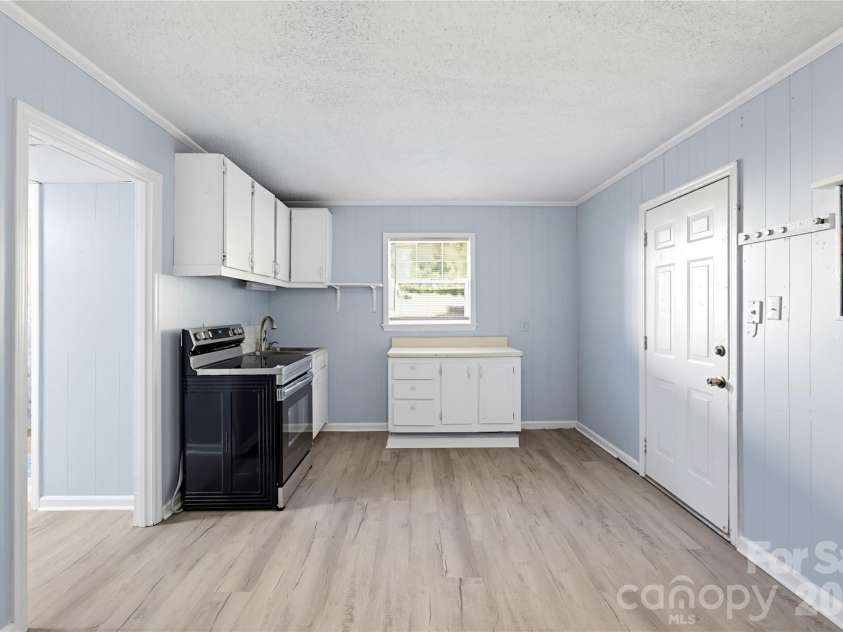 280 Arrowood Road, Salisbury, NC 28144.  MLS# CAR4437973, YatesRealty ID 58861. 