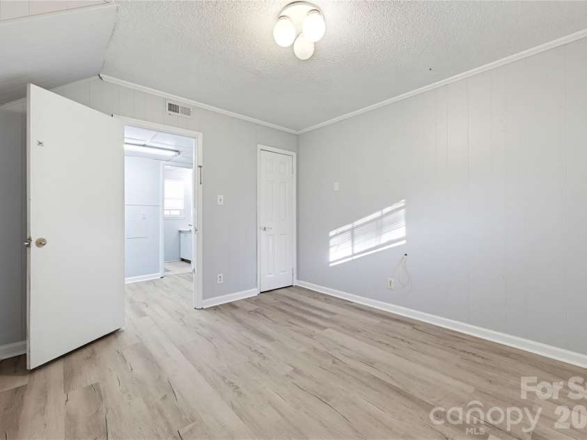 280 Arrowood Road, Salisbury, NC 28144.  MLS# CAR4437973, YatesRealty ID 58861. 
