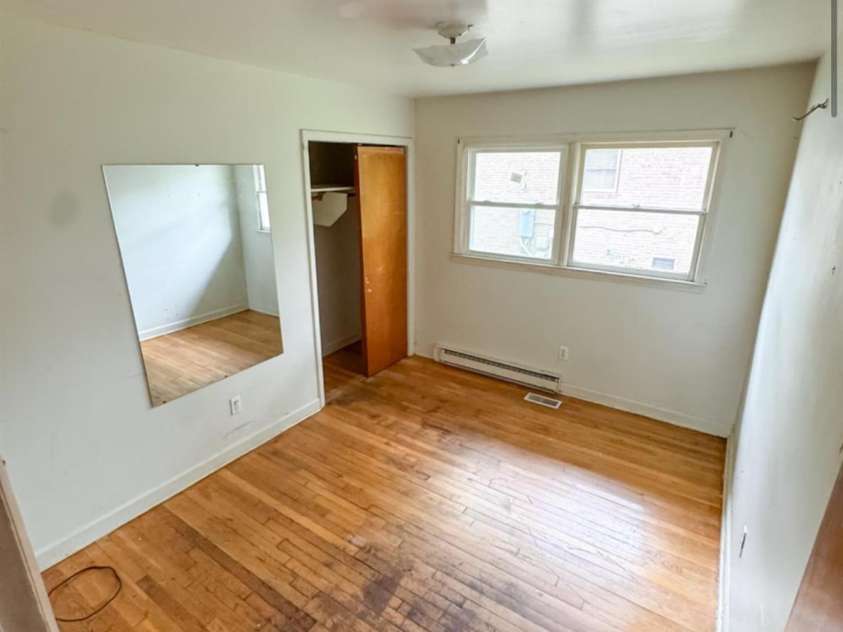 6115 Amberly Lane, Charlotte, NC 28213.  MLS# CAR4243029, YatesRealty ID 5887. 