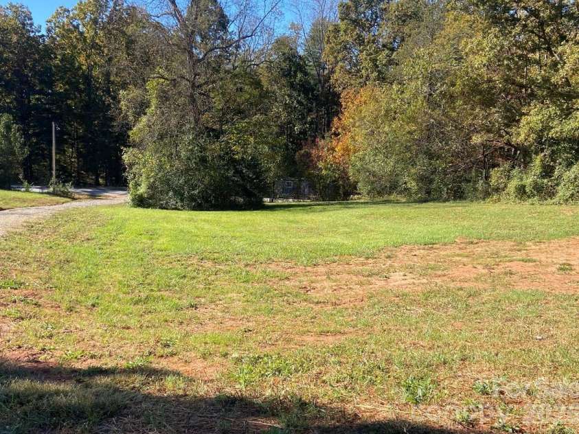 1714 Old Amherst Circle, Morganton, NC 28655.  MLS# CAR4435906, YatesRealty ID 58880. 