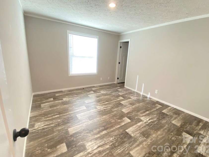 1714 Old Amherst Circle, Morganton, NC 28655.  MLS# CAR4435906, YatesRealty ID 58880. 