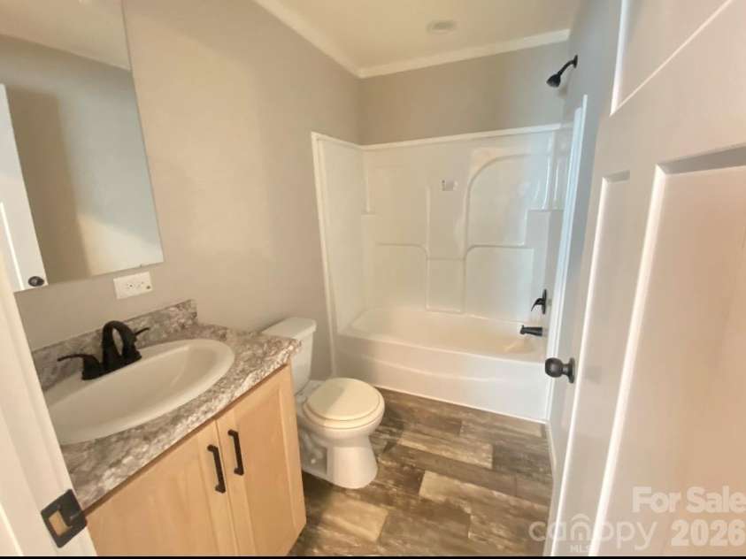 1714 Old Amherst Circle, Morganton, NC 28655.  MLS# CAR4435906, YatesRealty ID 58880. 