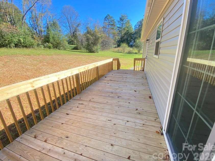 1714 Old Amherst Circle, Morganton, NC 28655.  MLS# CAR4435906, YatesRealty ID 58880. 