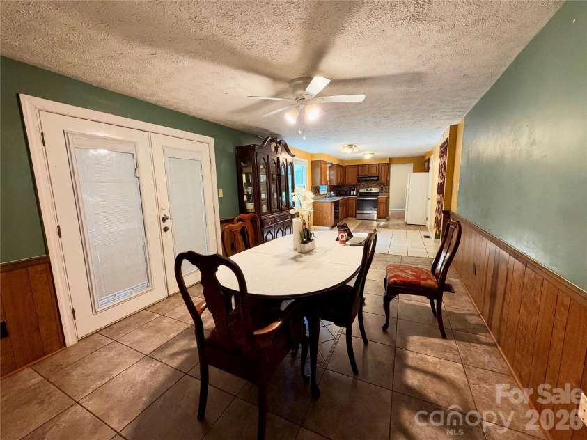 8400 Mayerling Drive, Charlotte, NC 28227.  MLS# CAR4438386, YatesRealty ID 58886. 