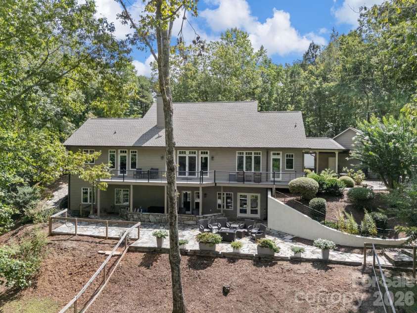 231 Mockingbird Hill Road, Landrum, SC 29356.  MLS# CAR4438526, YatesRealty ID 58889. 