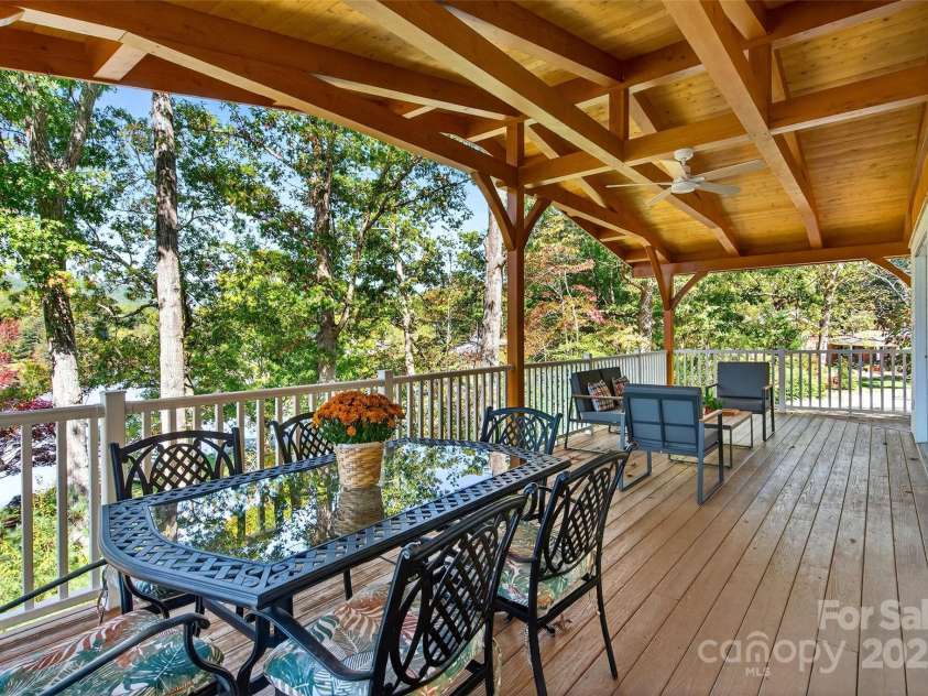 211 Rhododendron Avenue, Black Mountain, NC 28711.  MLS# CAR4307265, YatesRealty ID 589. 