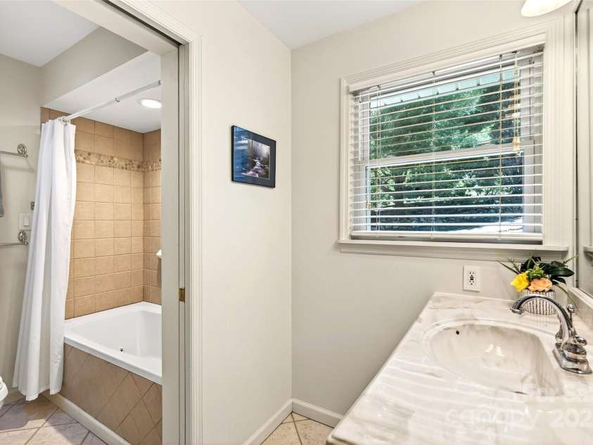 211 Rhododendron Avenue, Black Mountain, NC 28711.  MLS# CAR4307265, YatesRealty ID 589. 