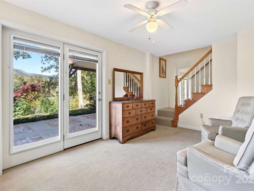 211 Rhododendron Avenue, Black Mountain, NC 28711.  MLS# CAR4307265, YatesRealty ID 589. 