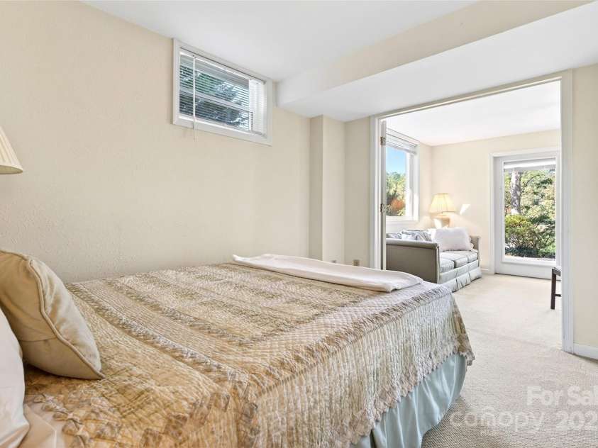 211 Rhododendron Avenue, Black Mountain, NC 28711.  MLS# CAR4307265, YatesRealty ID 589. 