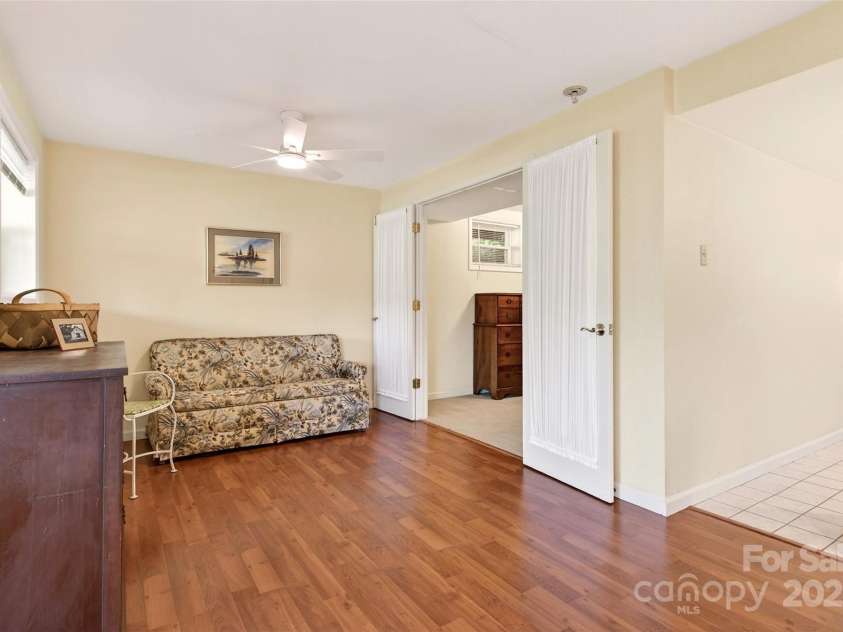 211 Rhododendron Avenue, Black Mountain, NC 28711.  MLS# CAR4307265, YatesRealty ID 589. 