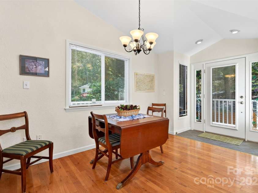 211 Rhododendron Avenue, Black Mountain, NC 28711.  MLS# CAR4307265, YatesRealty ID 589. 