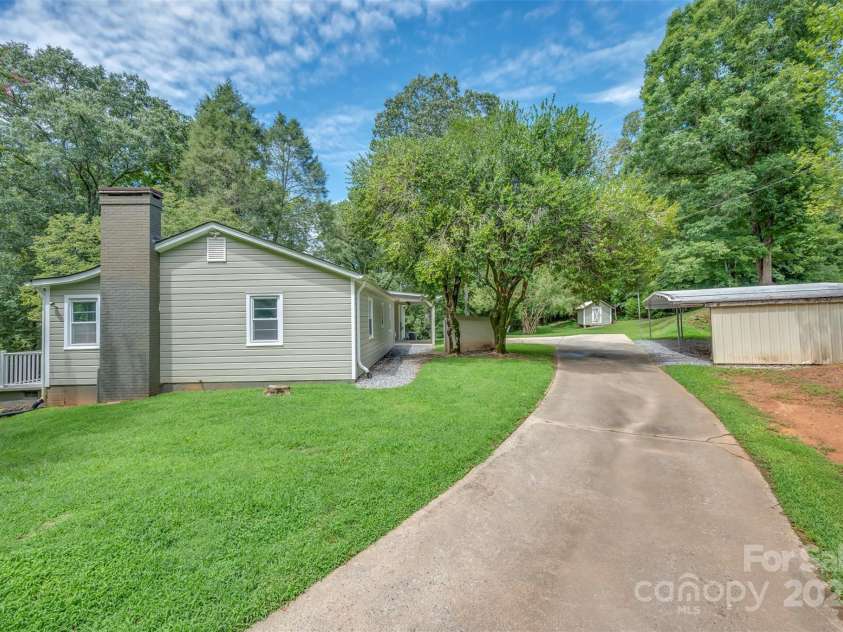 221 Red Barn Road, Ellenboro, NC 28040.  MLS# CAR4292688, YatesRealty ID 589. 