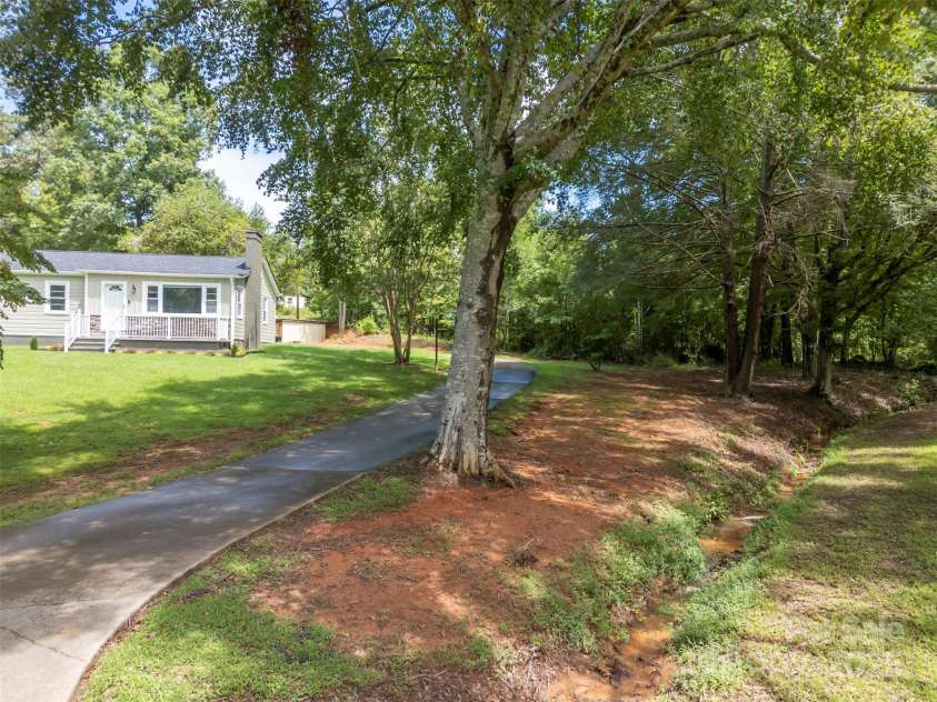 221 Red Barn Road, Ellenboro, NC 28040.  MLS# CAR4292688, YatesRealty ID 589. 
