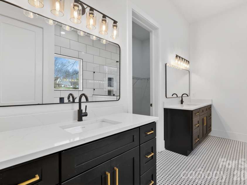 414 Rugby Road, Salisbury, NC 28144.  MLS# CAR4357048, YatesRealty ID 5890. Primary Bathroom