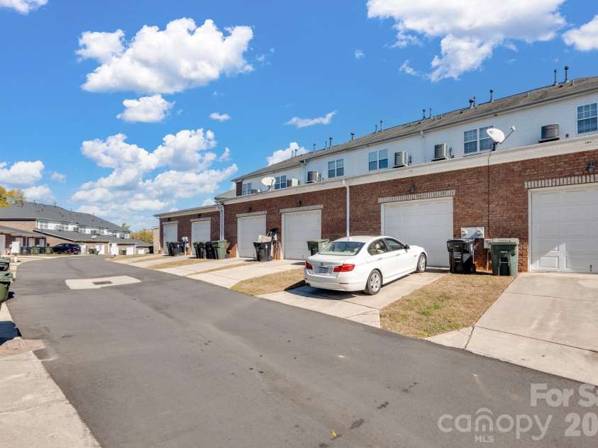 381 Dumbarton Street, Concord, NC 28027.  MLS# CAR4434858, YatesRealty ID 58900. 